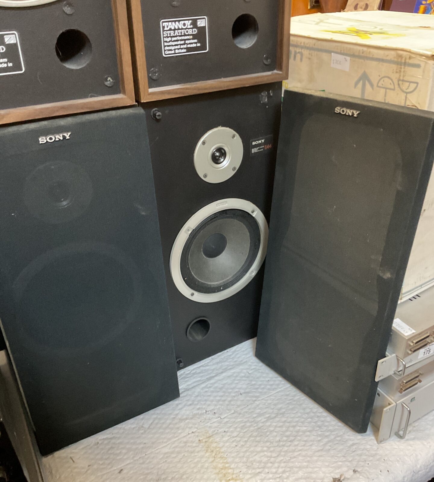 Pair of sony e44 speakers