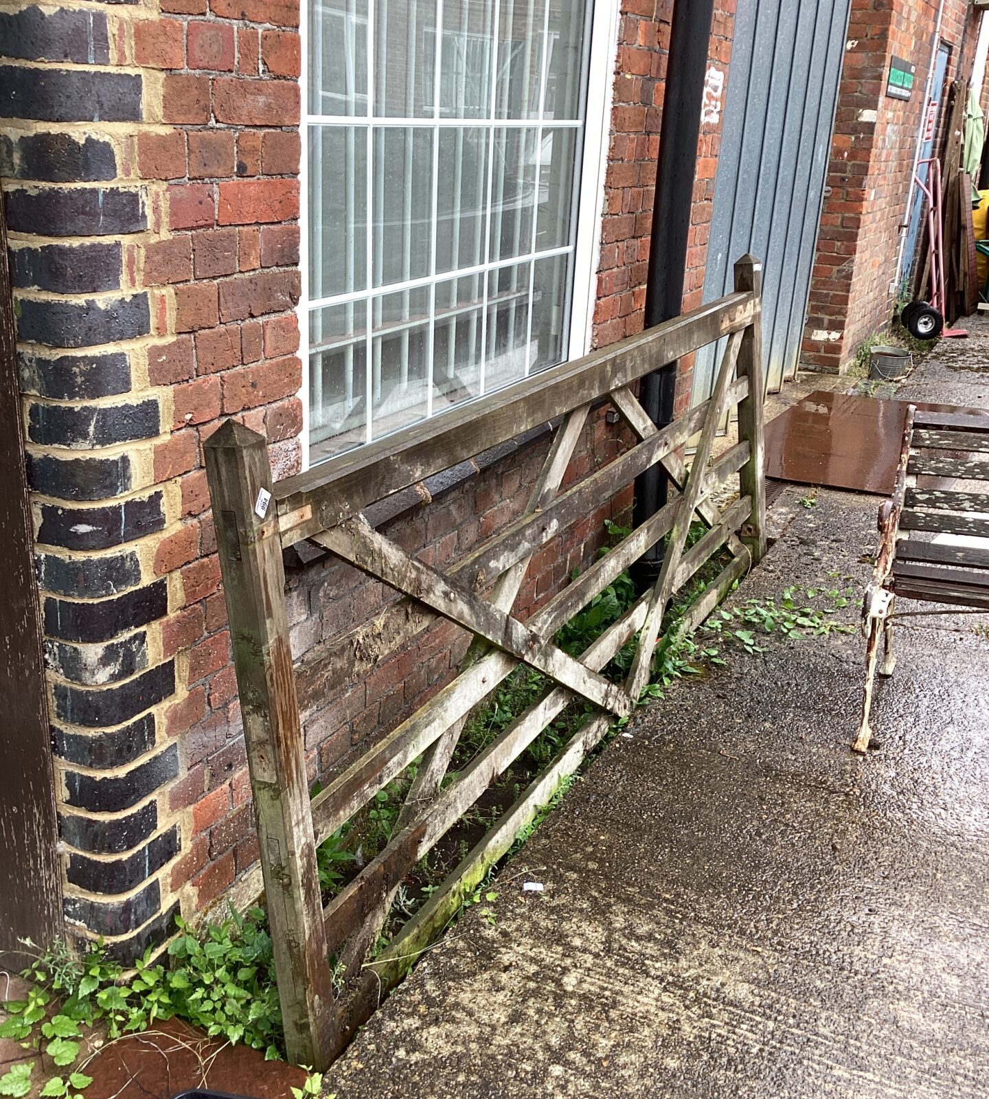9’ Wooden 5 bar Gate