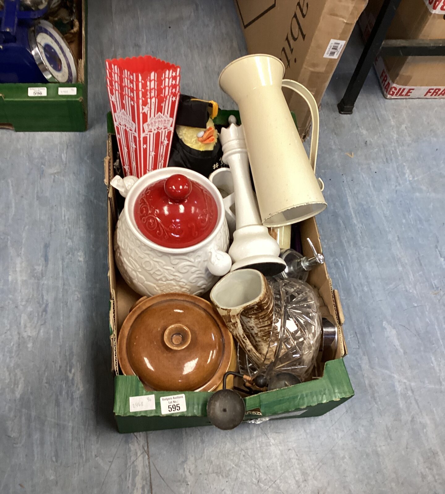 Box of mixed inc large rumtopf ceramic jar, popcorn boxes & enamelled rug