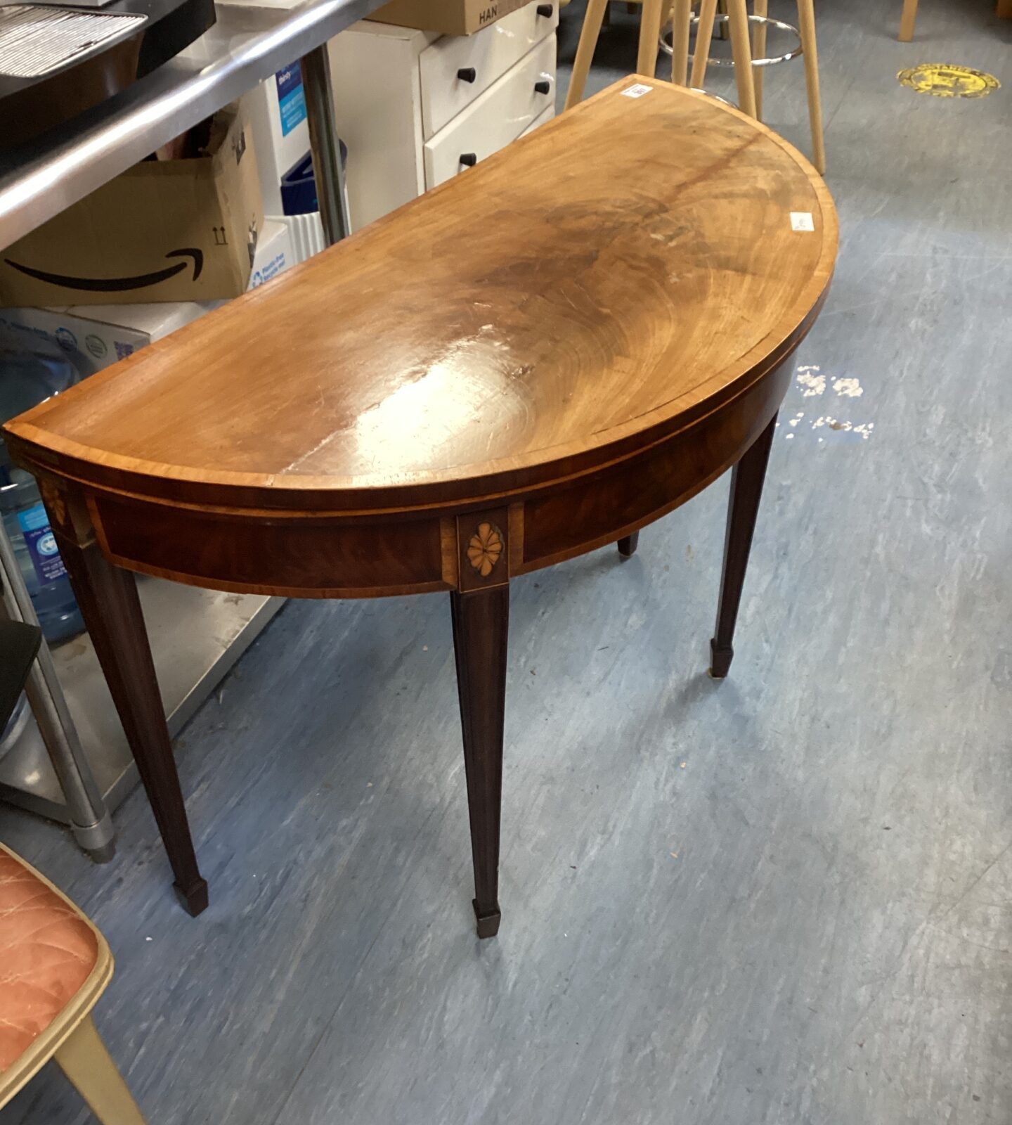 19th century Georgian mahogany inlaid de mi lune card tabl