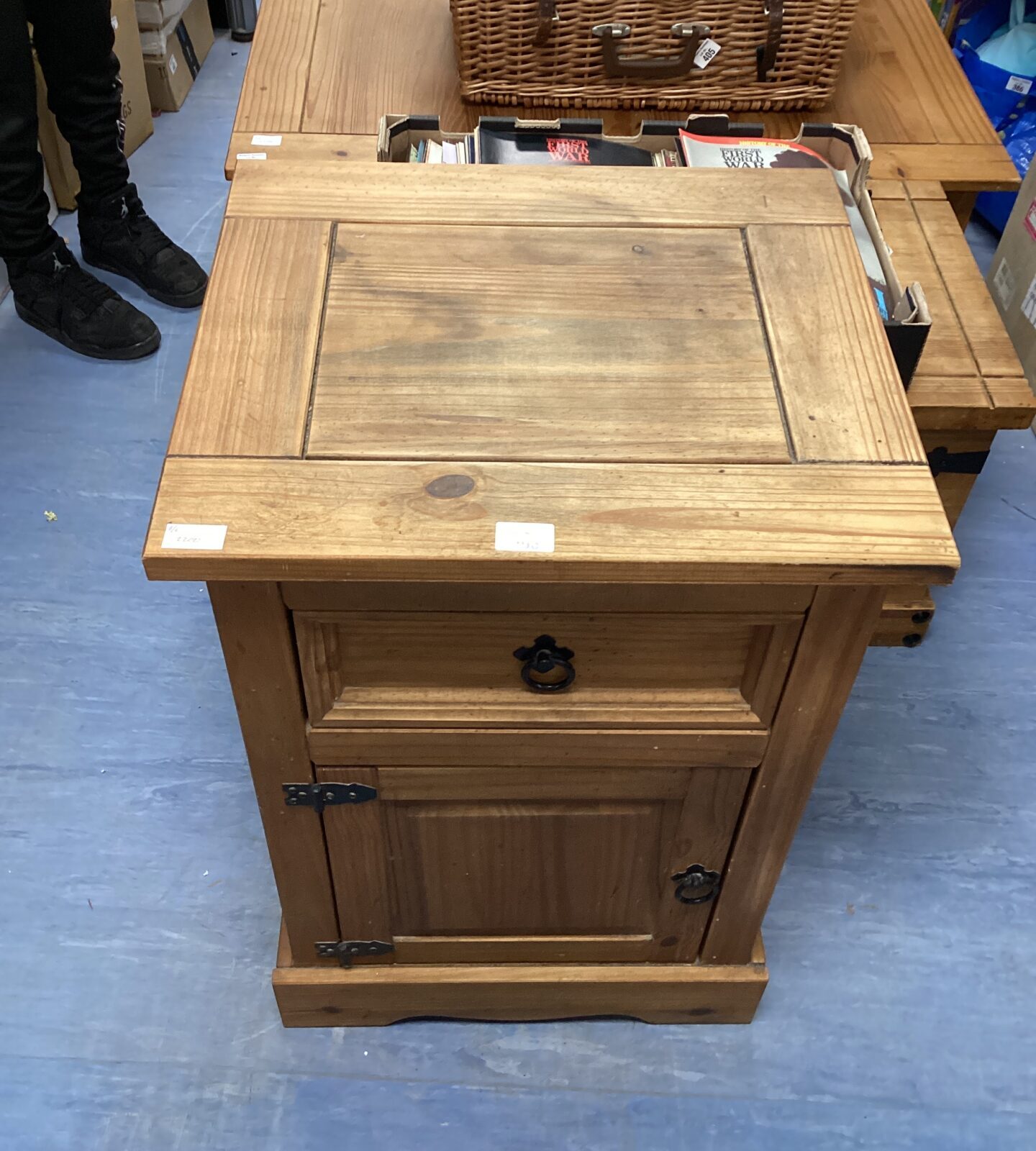 Pine cabinet with drawer 21”x19”x30”