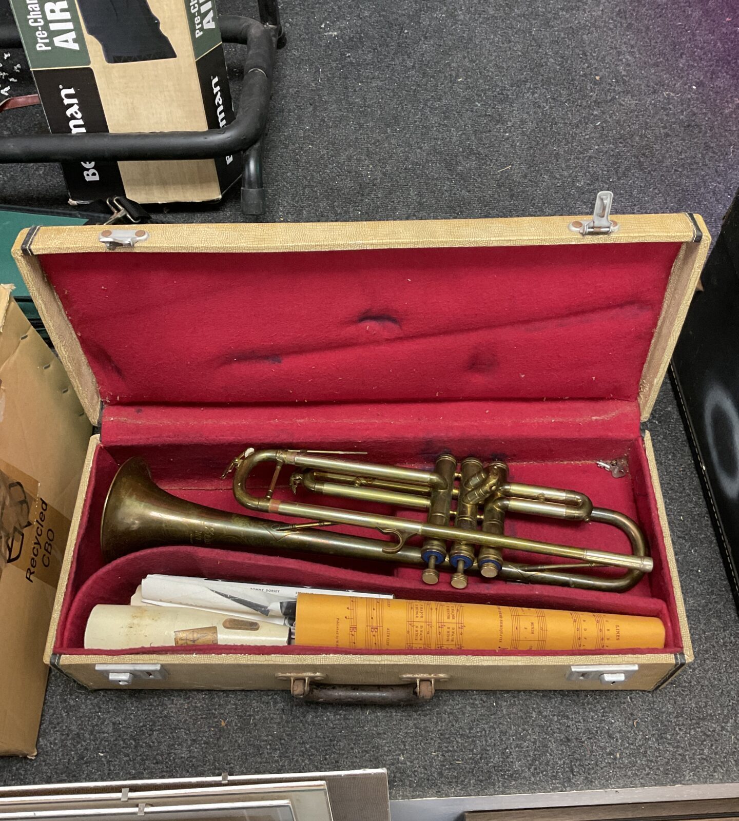Selmer invicta trumpet in case with mouthpiece