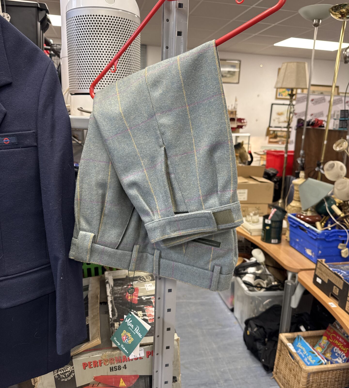Pair of new Alan Paine 100% tweed lady’s jodhpurs size 12