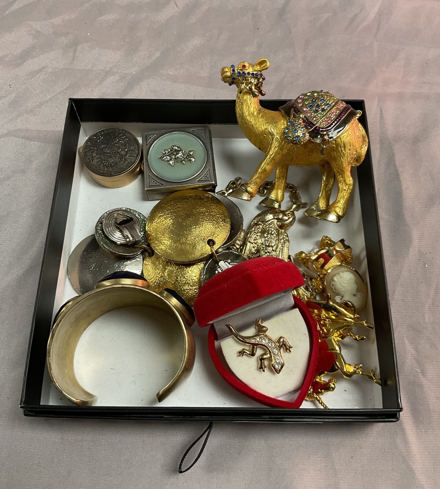 Tray mixed jewellery and trinket pots