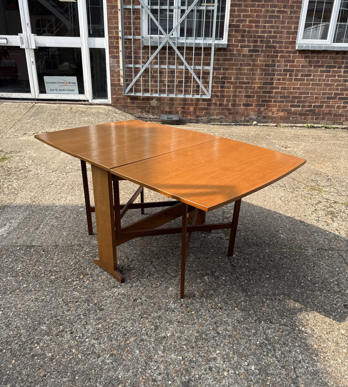 Light oak veneer gate legged drop leaf table - 5ft length when unfolded