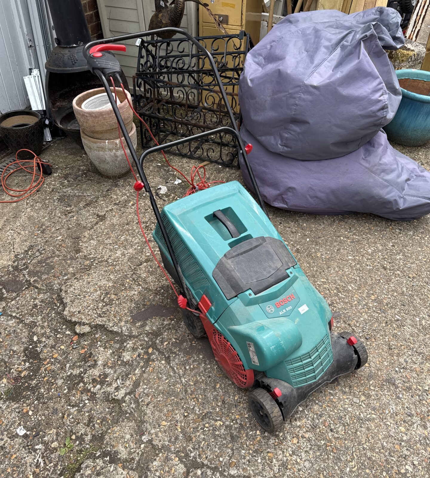 Bosch alr900 electric lawn raker - powers on