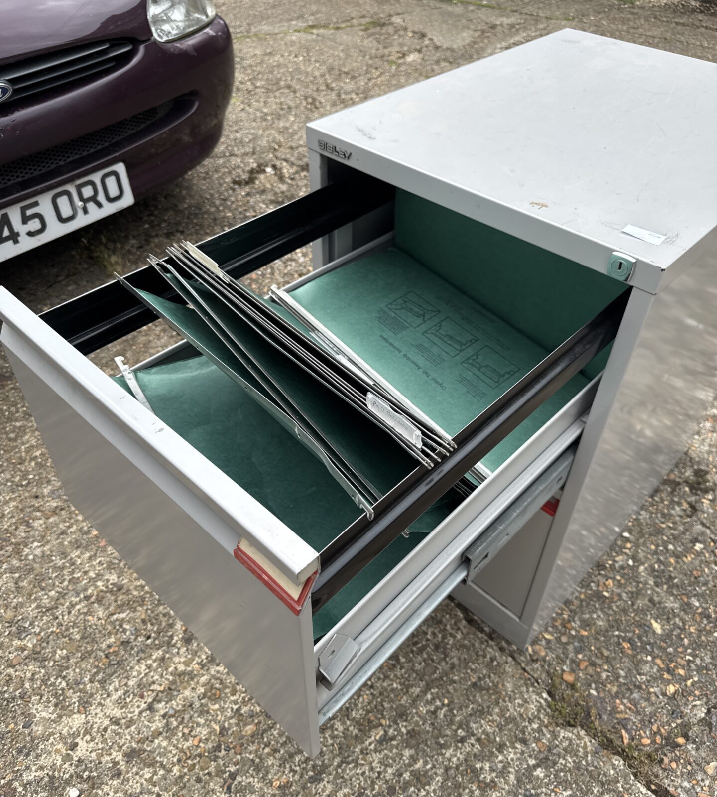 Bisley two drawer paperwork file cabinet - Image 2