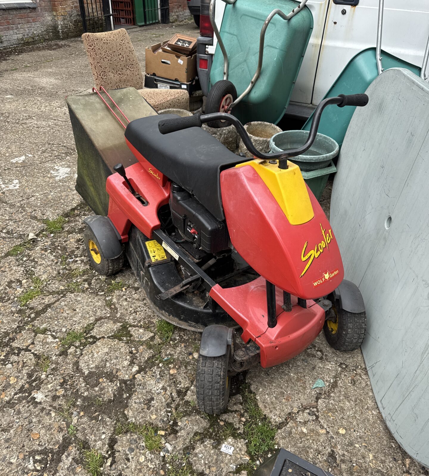 Wolf garten scooter petrol ride on lawnmower - start/runs on pull cord, cutting blade needs attention as stalls engine