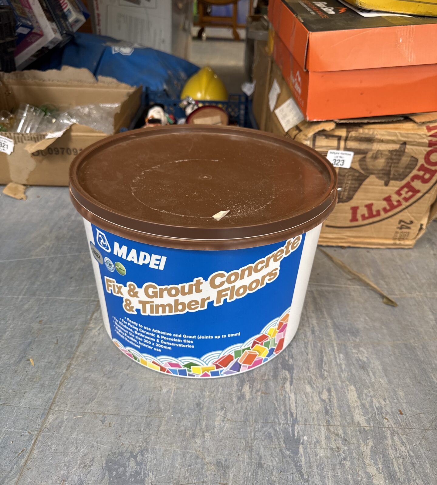 15kg tub of mapei grey timber & concrete floors fix & grout - feels full