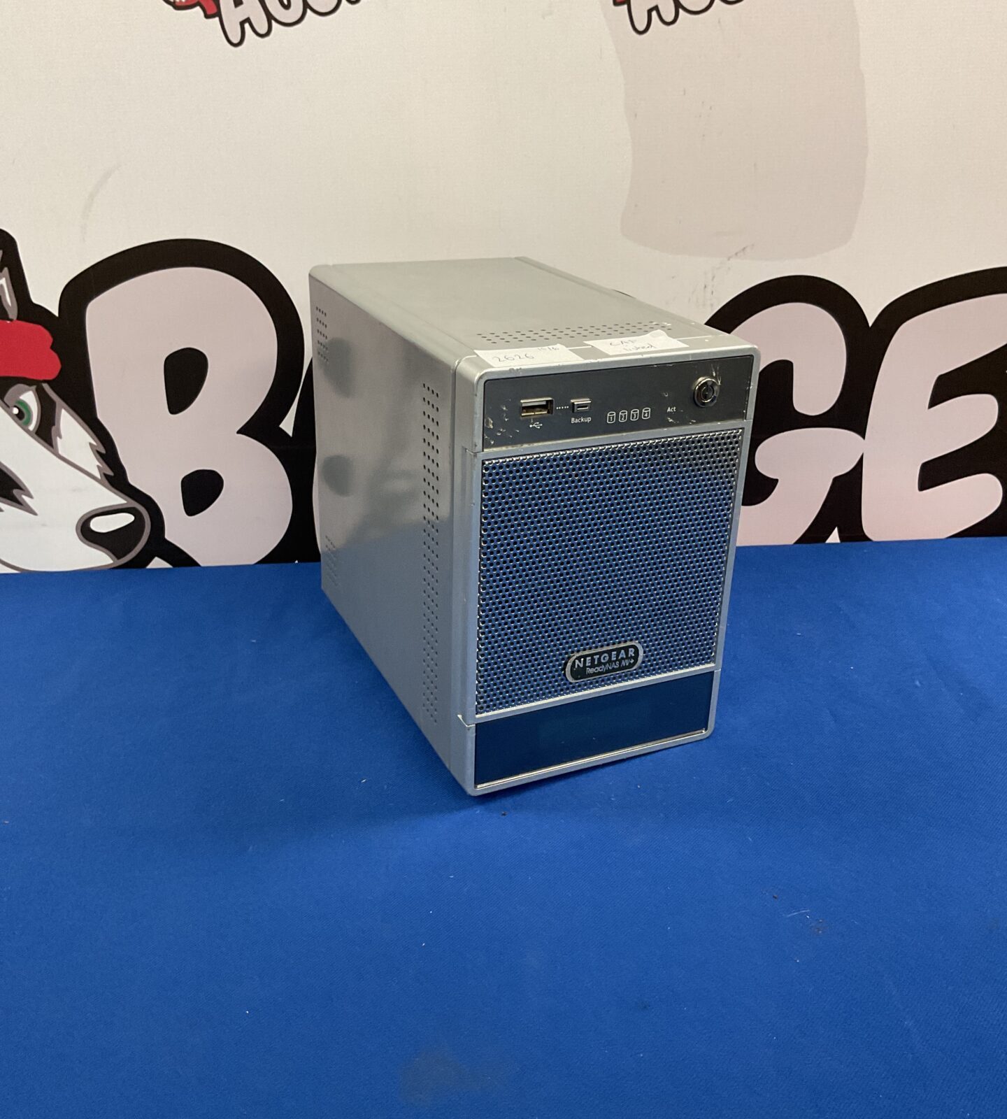 Netgear ReadyNas NV+ RND4250 network storage box unit