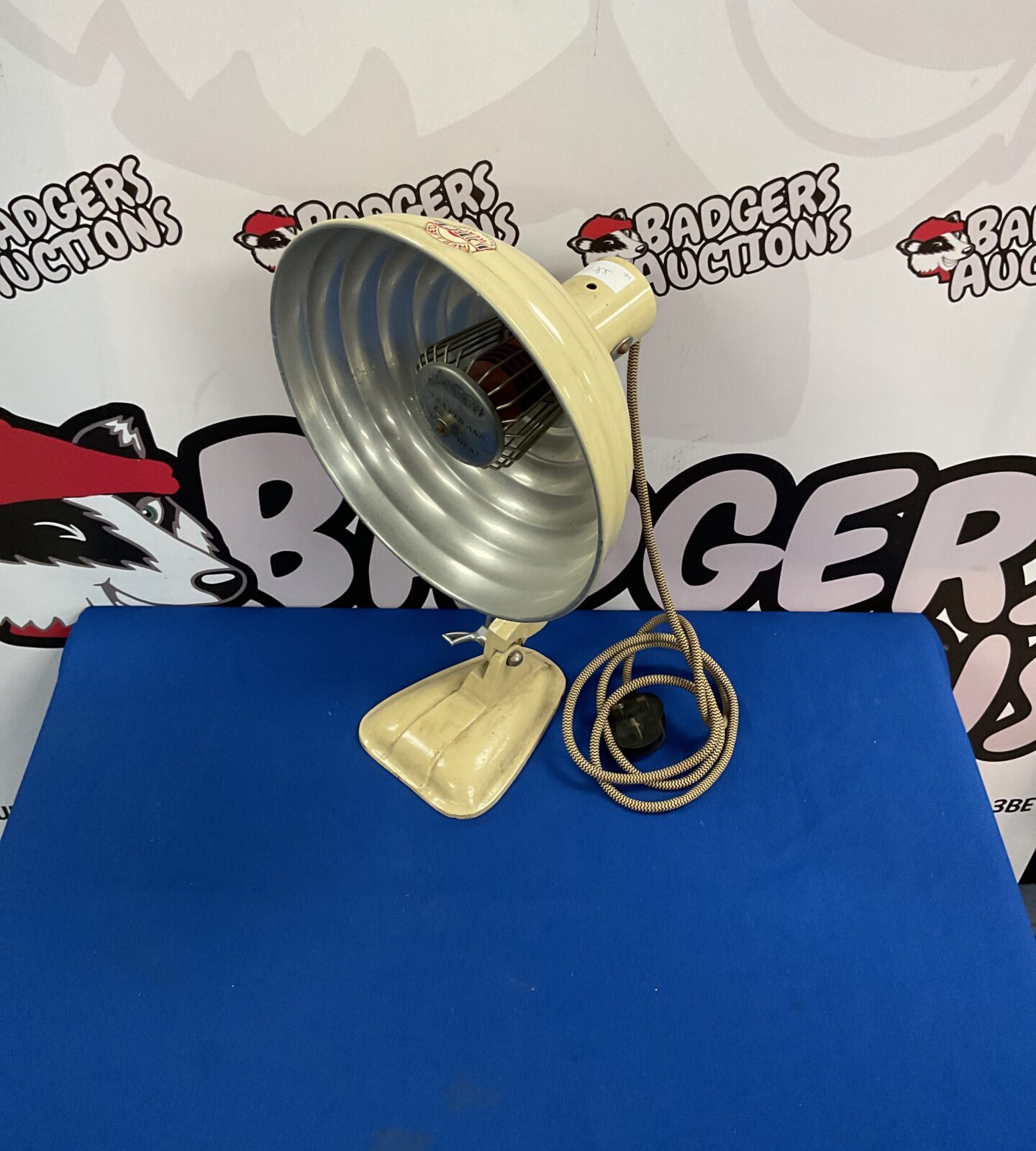 Vintage 1940s pifco infared radiant heat lamp