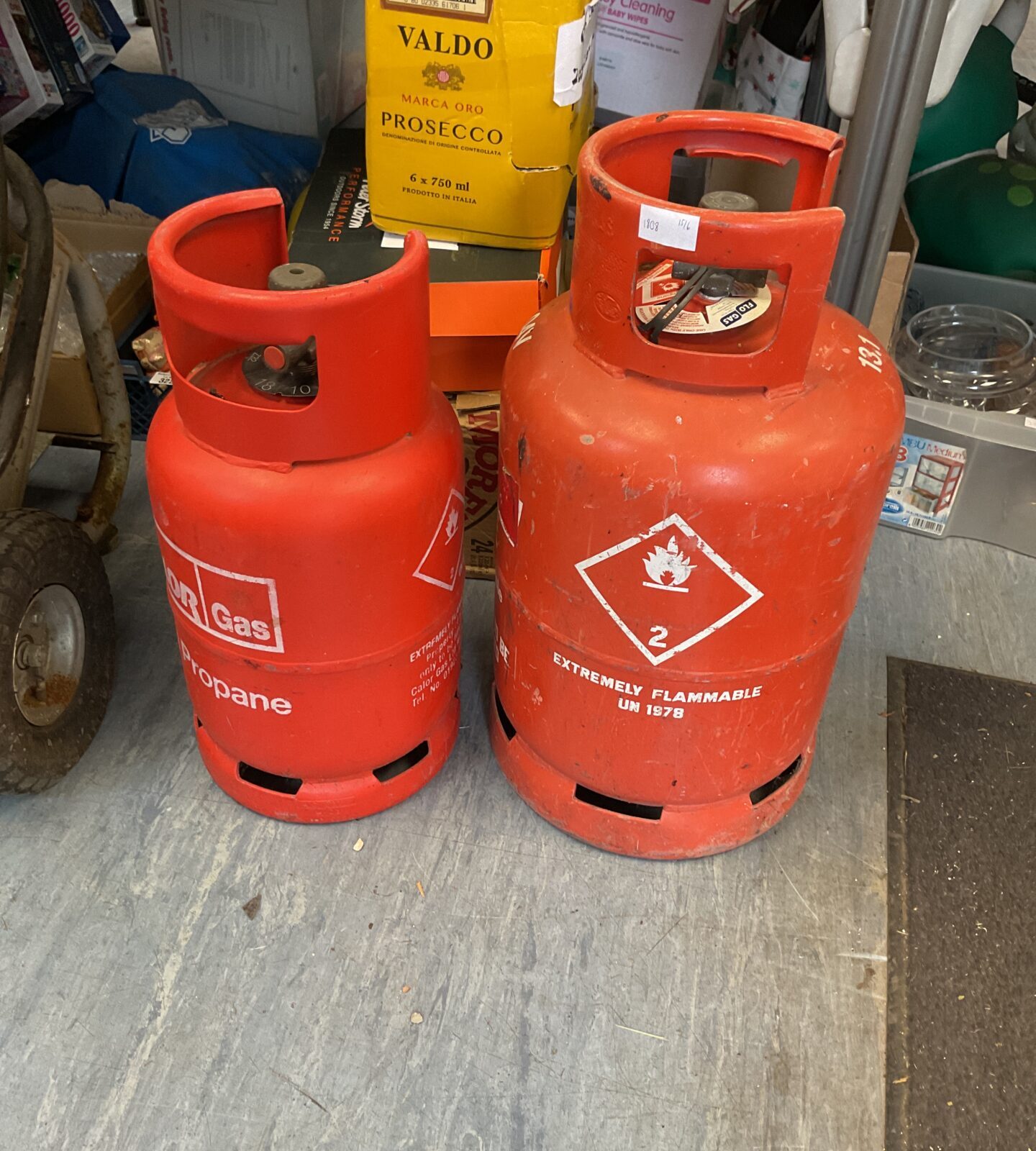 Two gas bottles inc calor - unknown contents