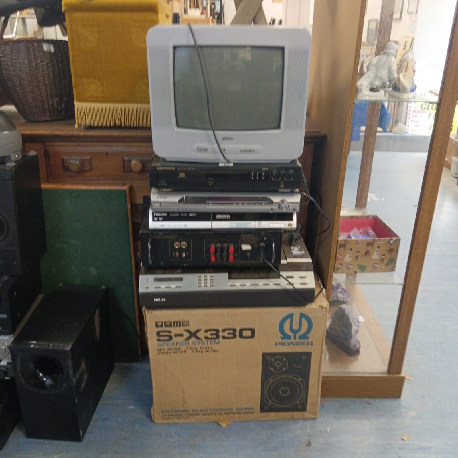 Large lot of audio hifi including Sony & pioneer