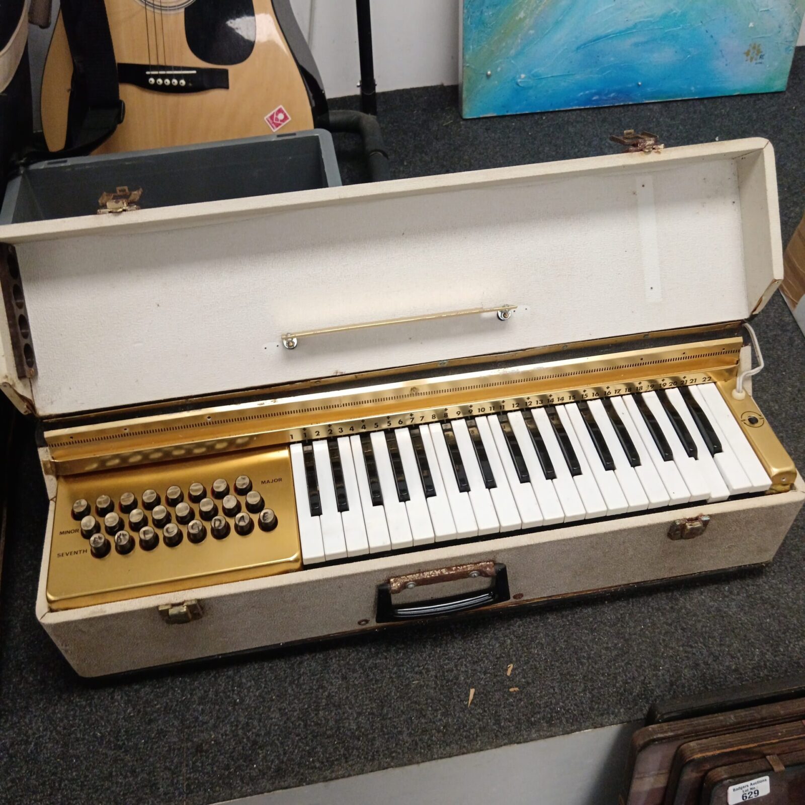 Vintage electric travel organ