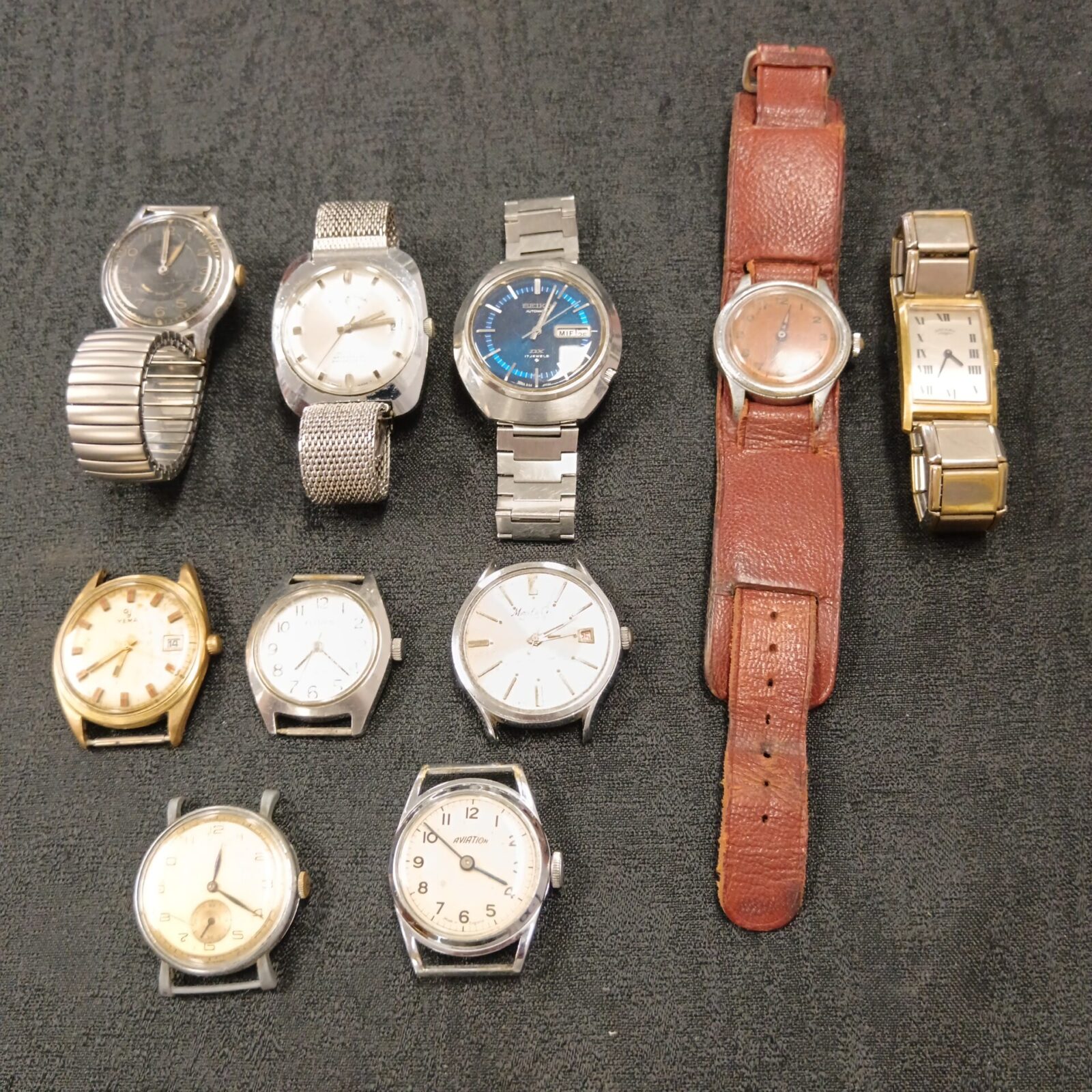 Tub of gents watches including Seiko & rotary