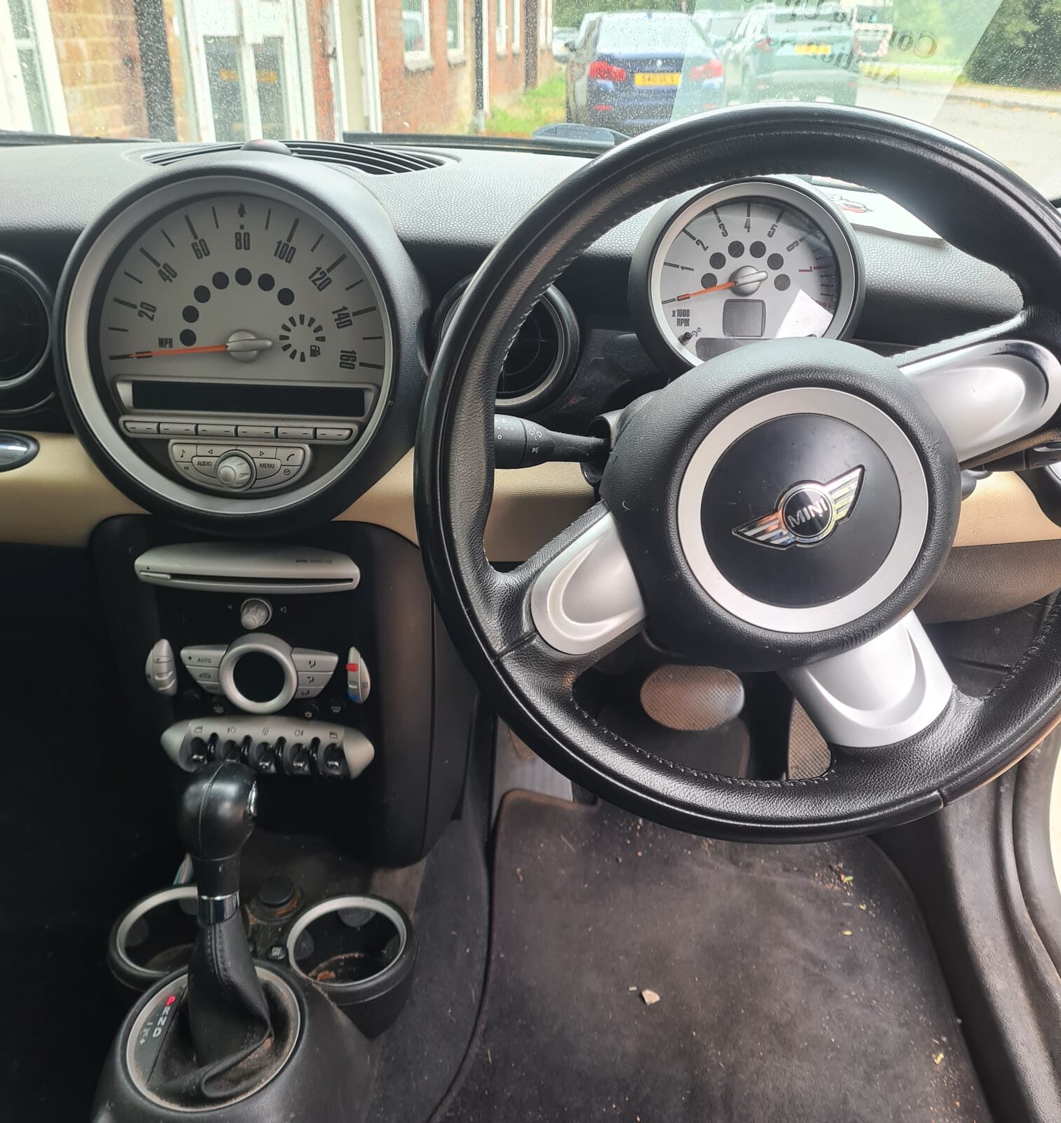 2010 Mini Cooper Clubman, 102k miles, mot expires 2nd sept. With keys and logbook - Image 12