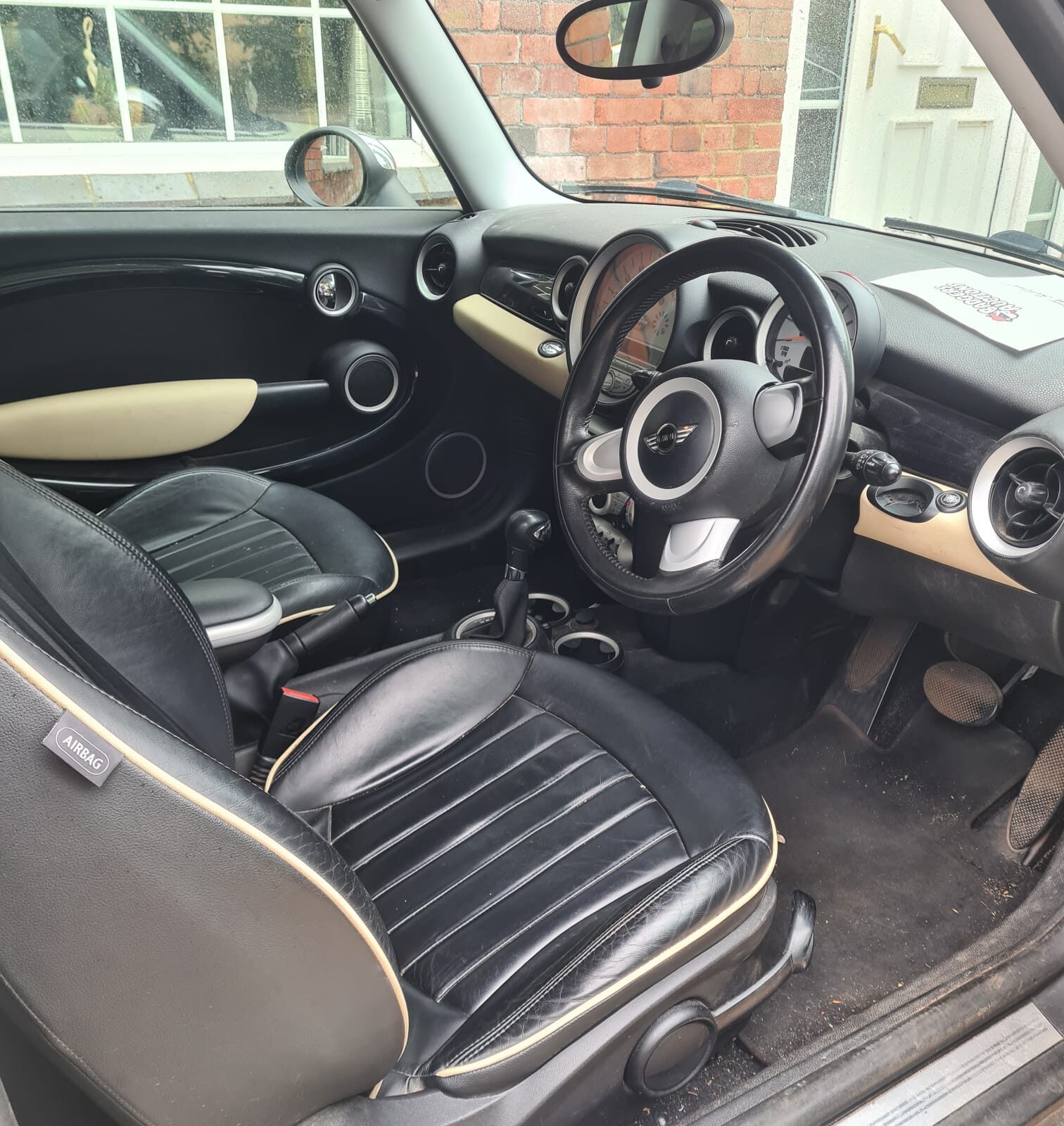 2010 Mini Cooper Clubman, 102k miles, mot expires 2nd sept. With keys and logbook - Image 10