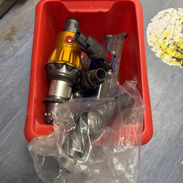 Dyson cordless hoover body only (untested) with four head attachments