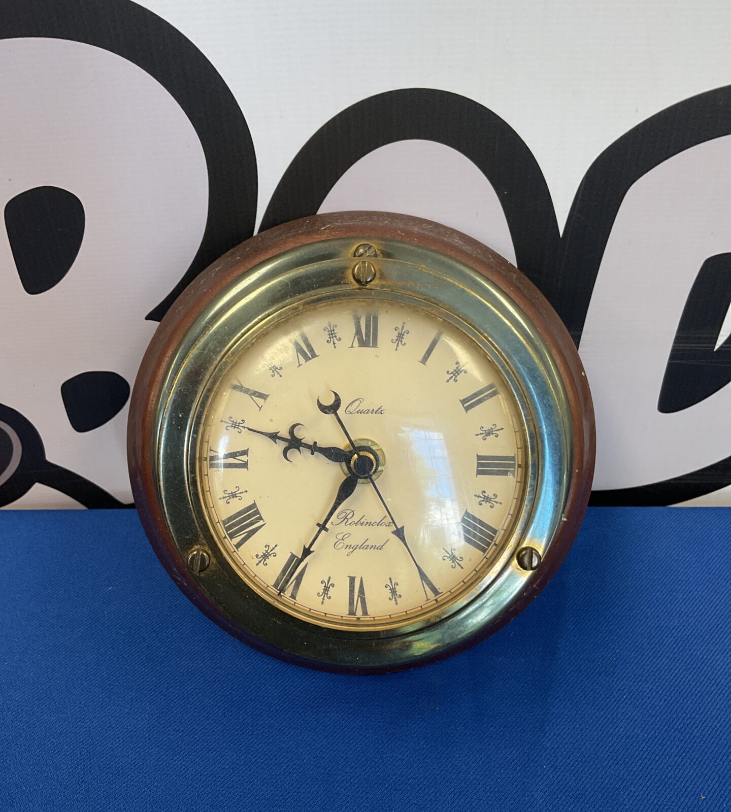 Robinclox quartz ships style wall clock