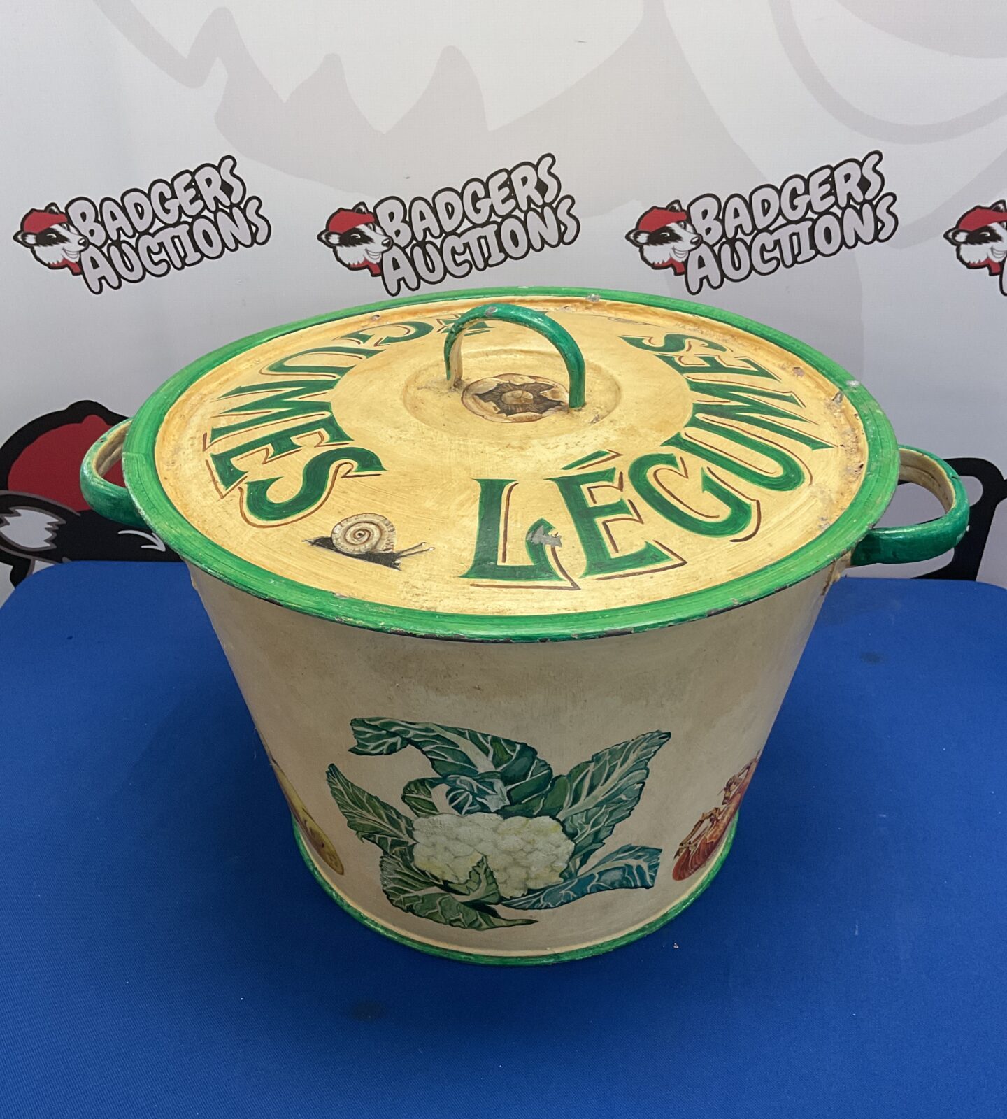 Vintage galvanised hand painted legumes lidded bucket