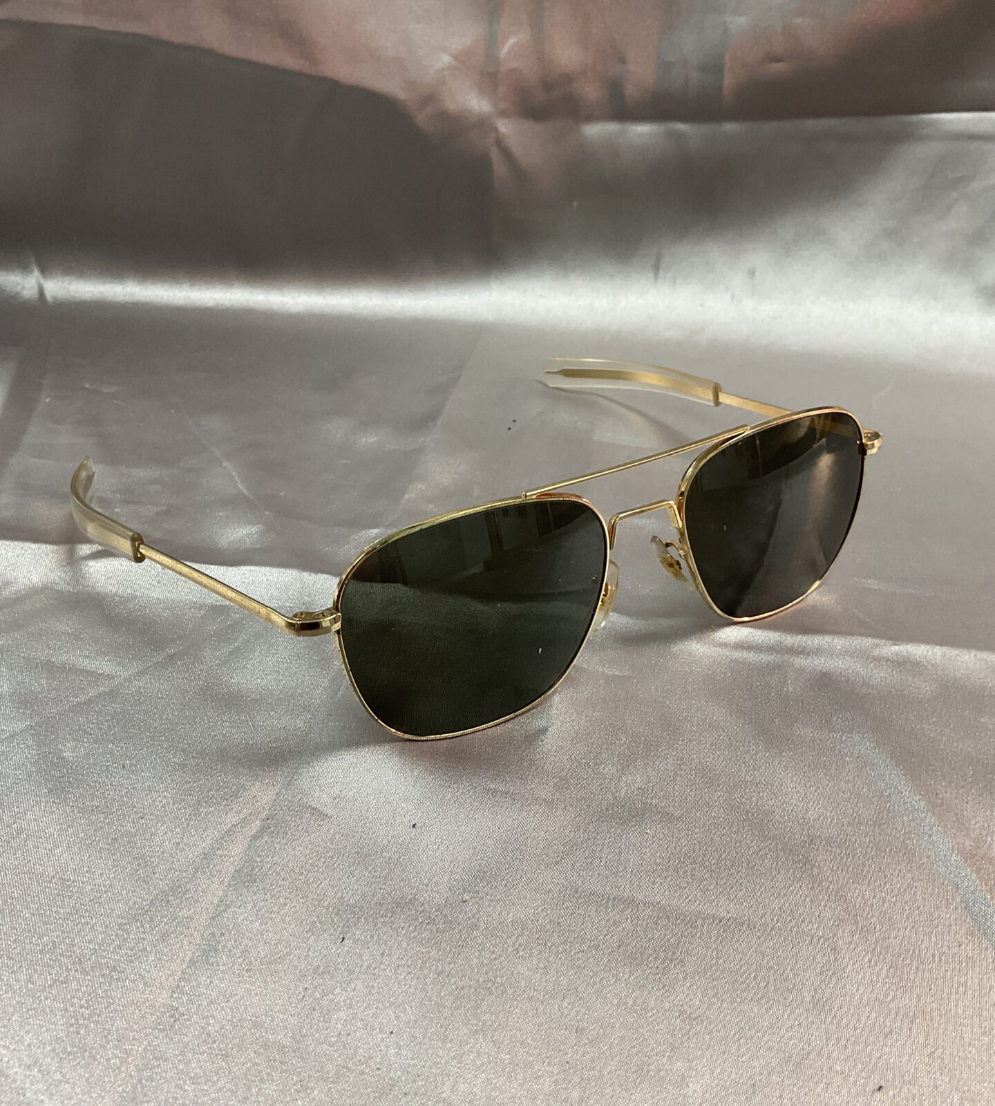 Pair of retro American aviators sun glasses