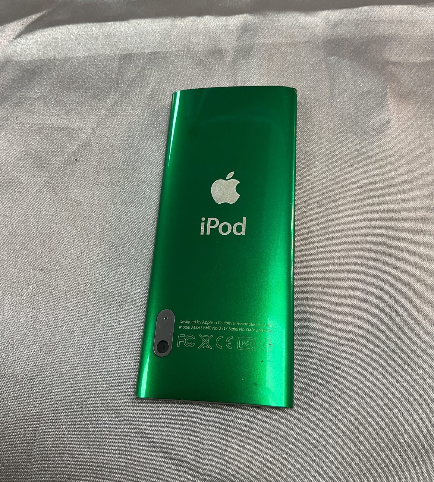 Green Apple iPod - Image 2