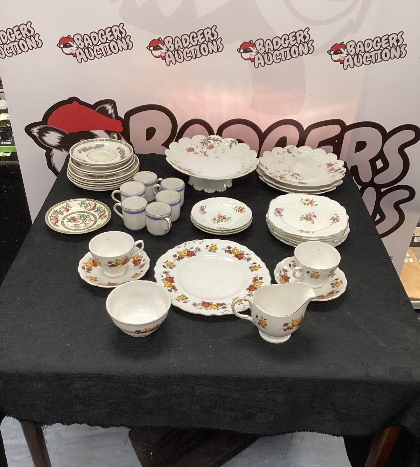 Box of mixed china inc colclough