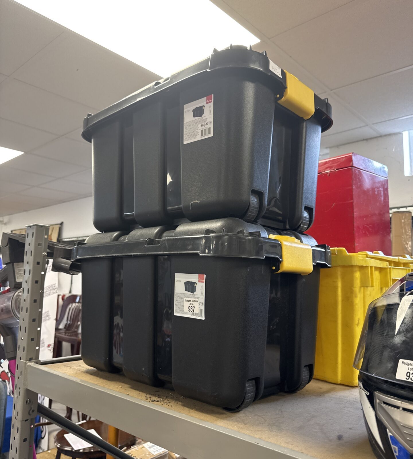 Two form skyda wheeled storage tubs with lids