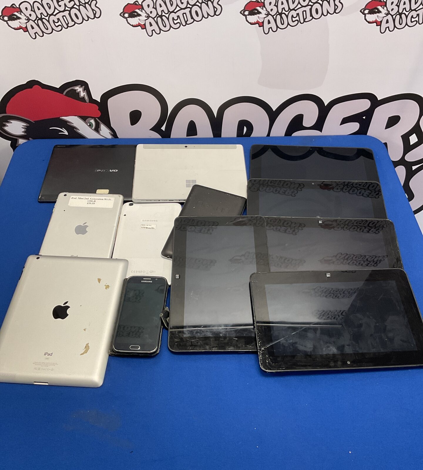 Bundle of tablet computers including apple, dell & windows