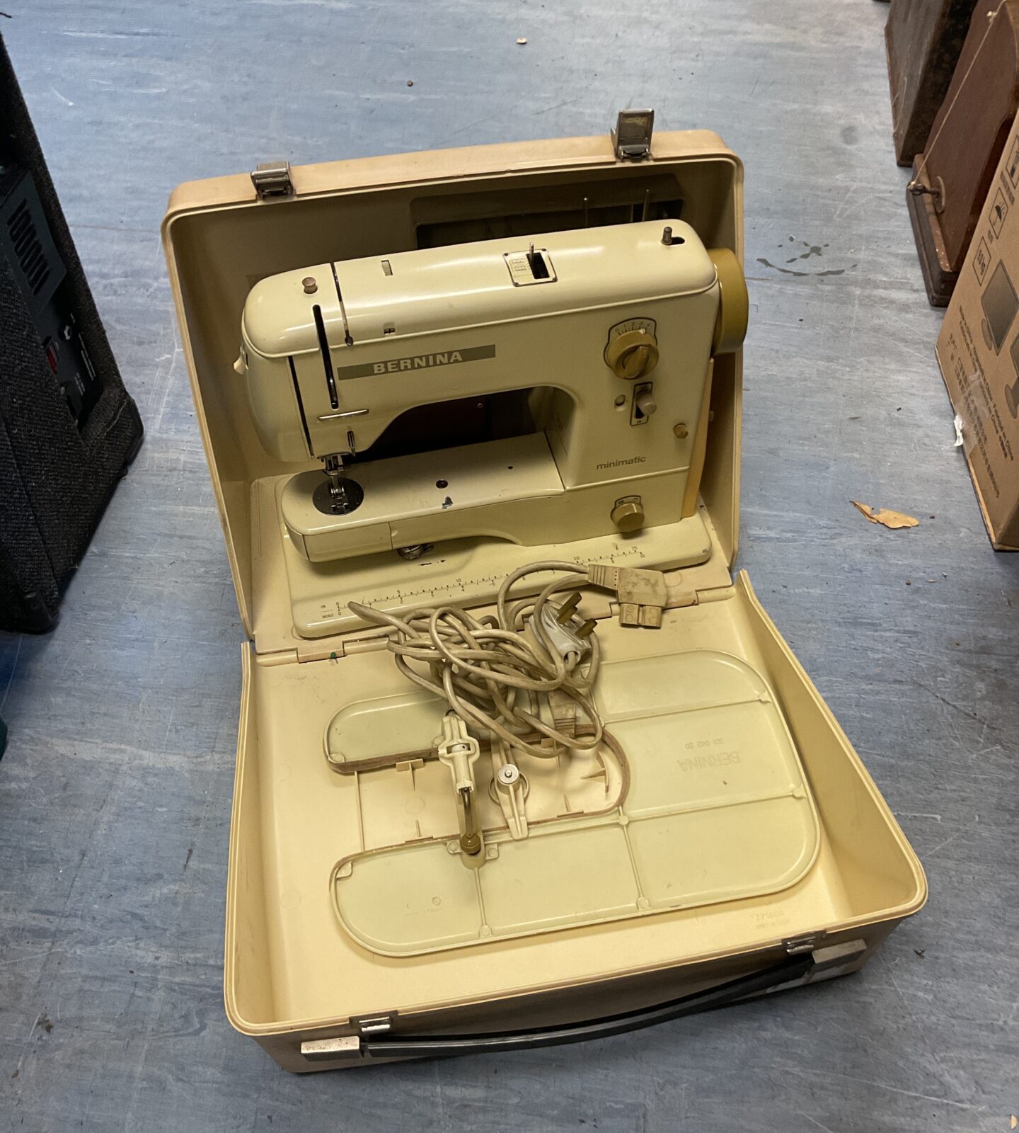 Bernina minimatic sewing machine