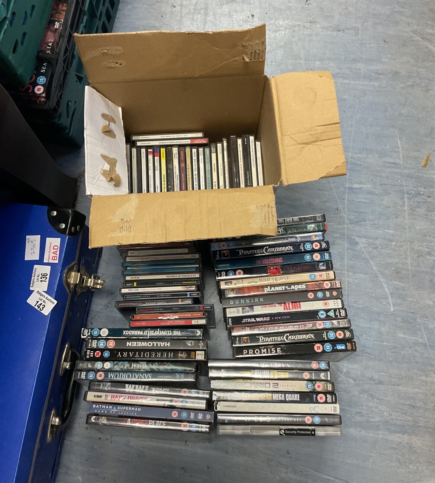 Bundle of music cds & dvds (most sealed)