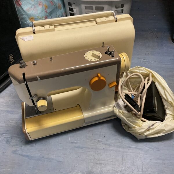 Frister & rossman cub 4 electric sewing machine
