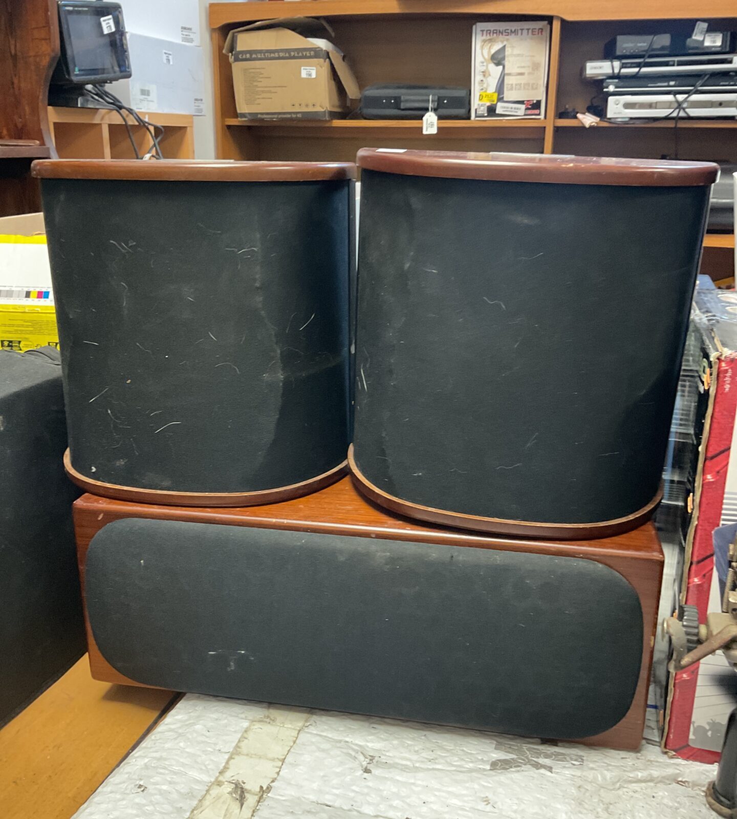 Pair of monitor audio silver rs-fx speakers & centre speaker