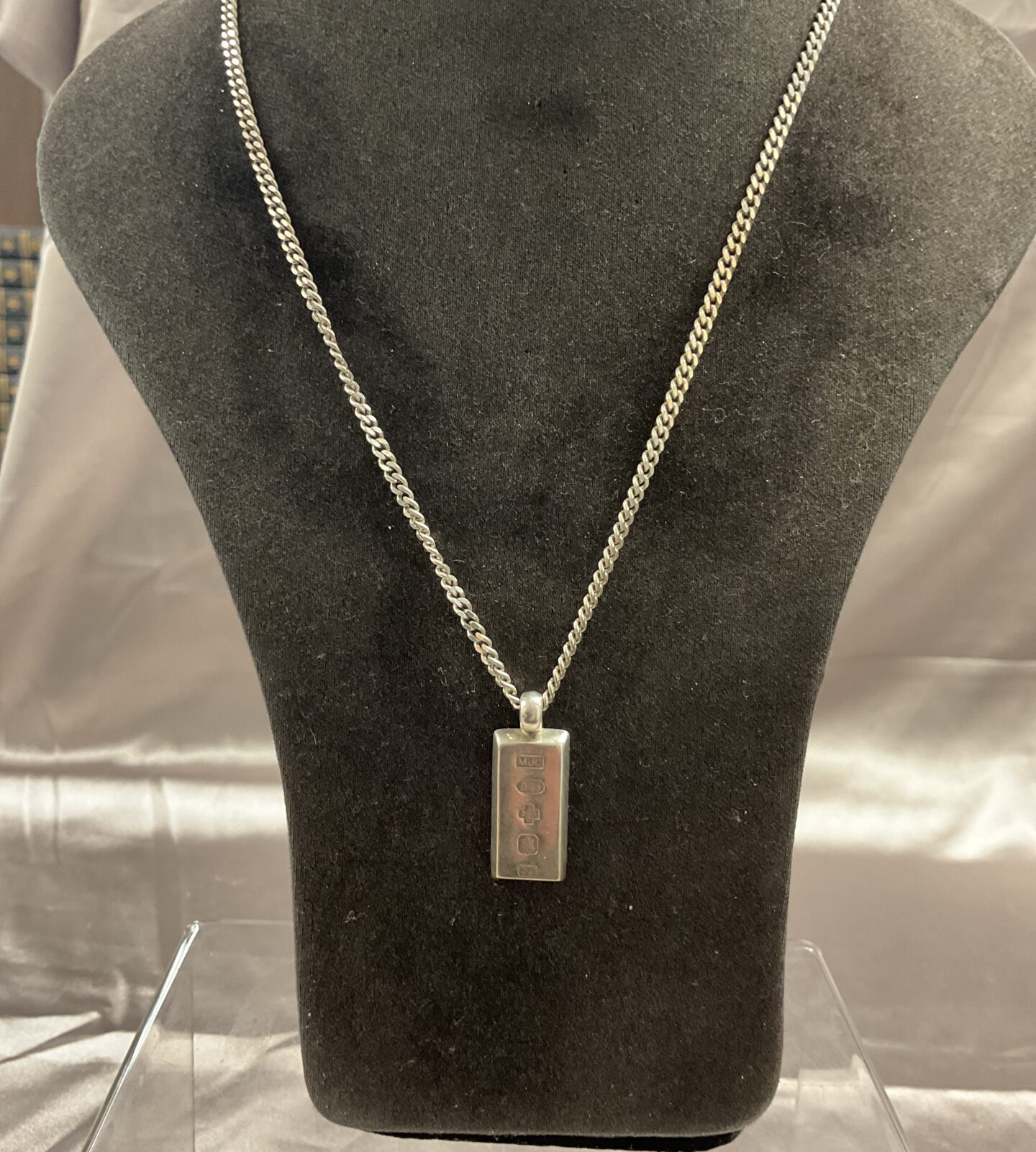 925 heavy Silver chain with ingot pendant 18.15g