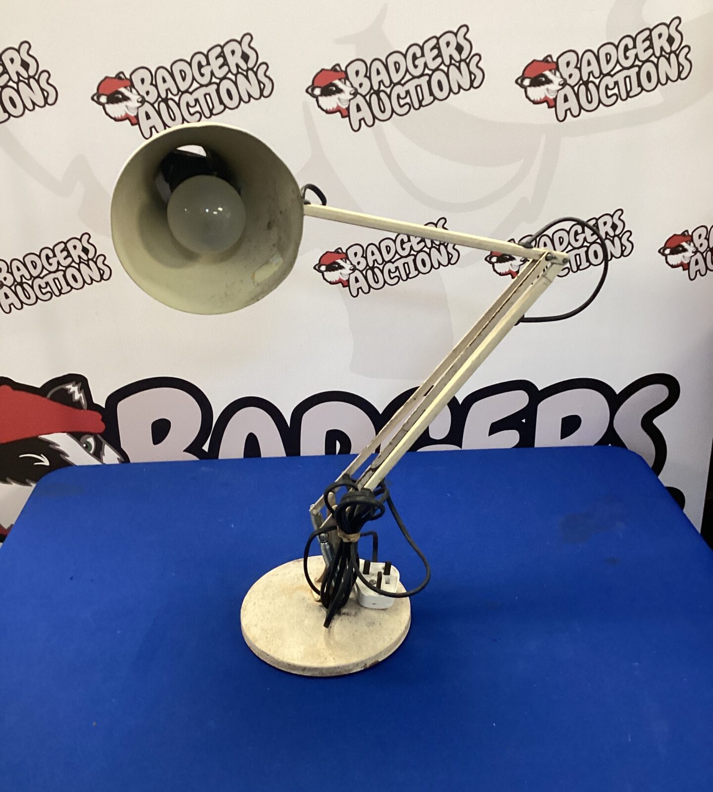 Angle poise lamp