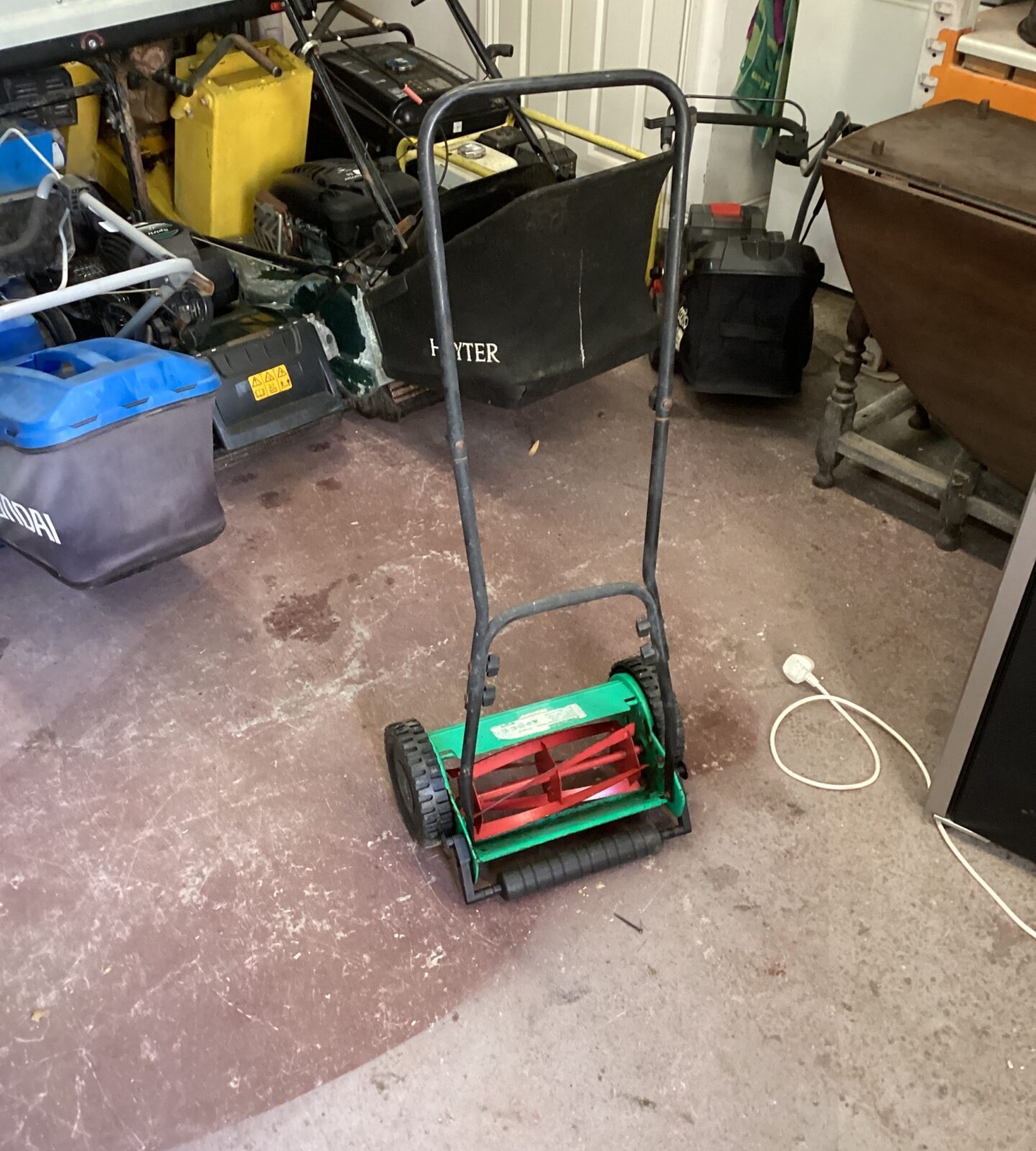 Powerbase push lawnmower