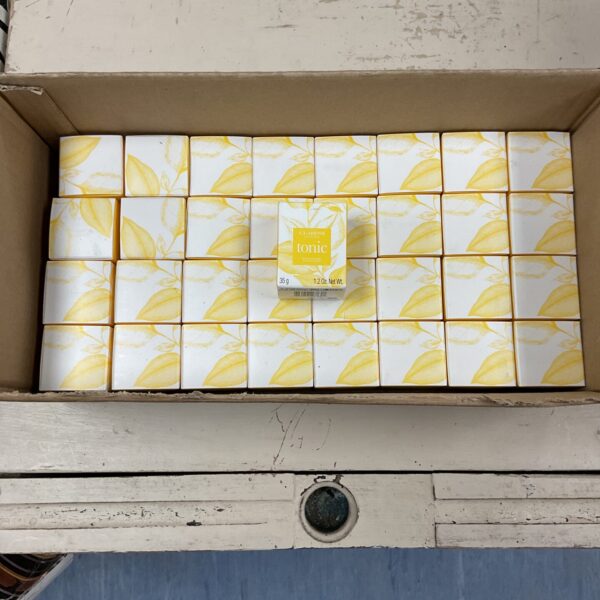 Quantity lot of Clarins Aroma Tonic scented candles for home fragrance.
