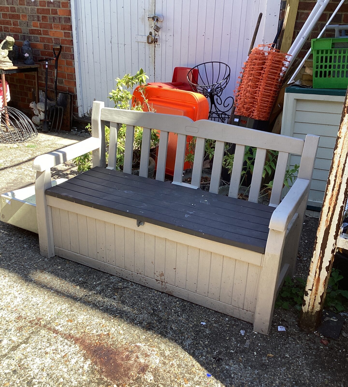 Keter Plastic Garden bech with storage
