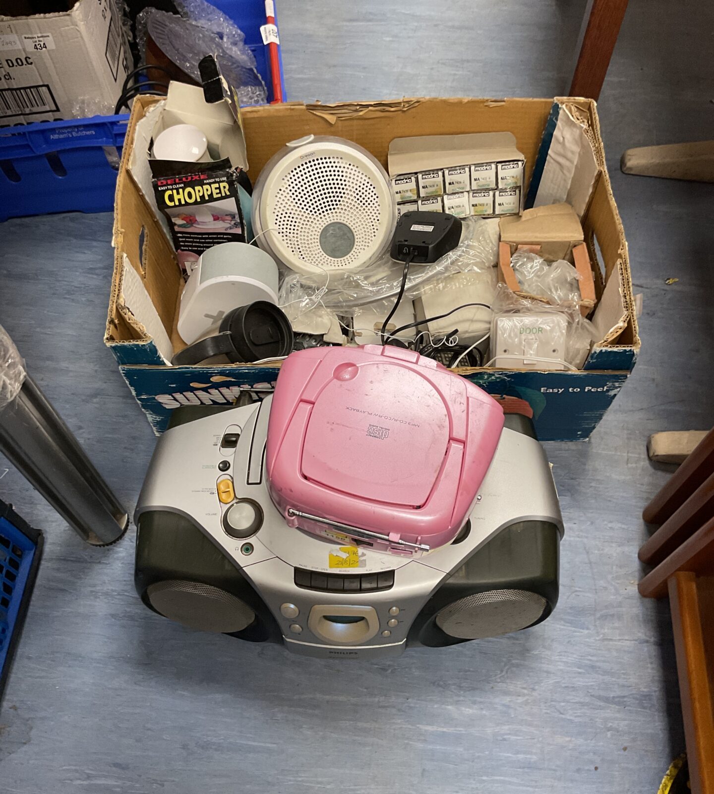 Box of mixed items inc portable radios and new locks
