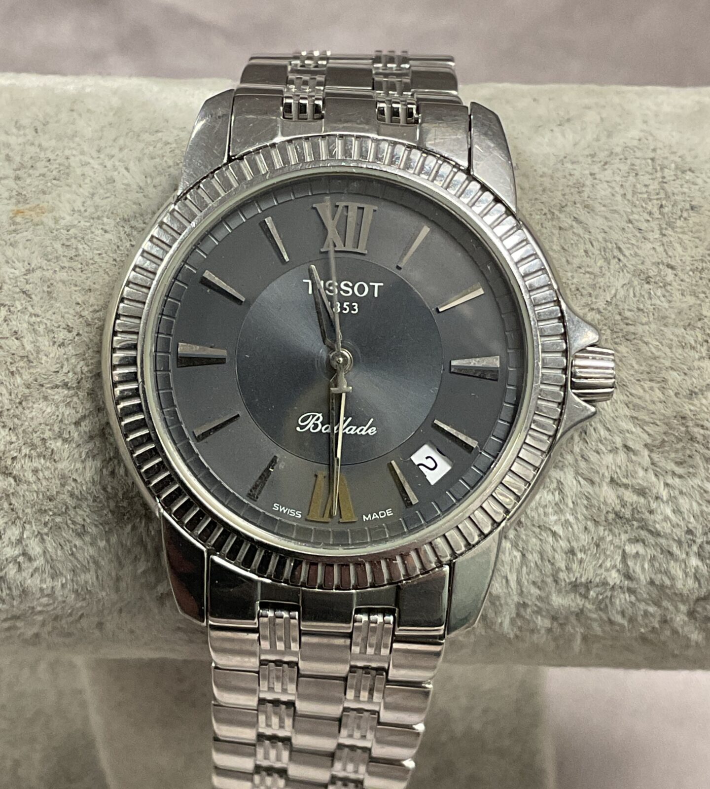 tissot quartz gents wristwatch Working
