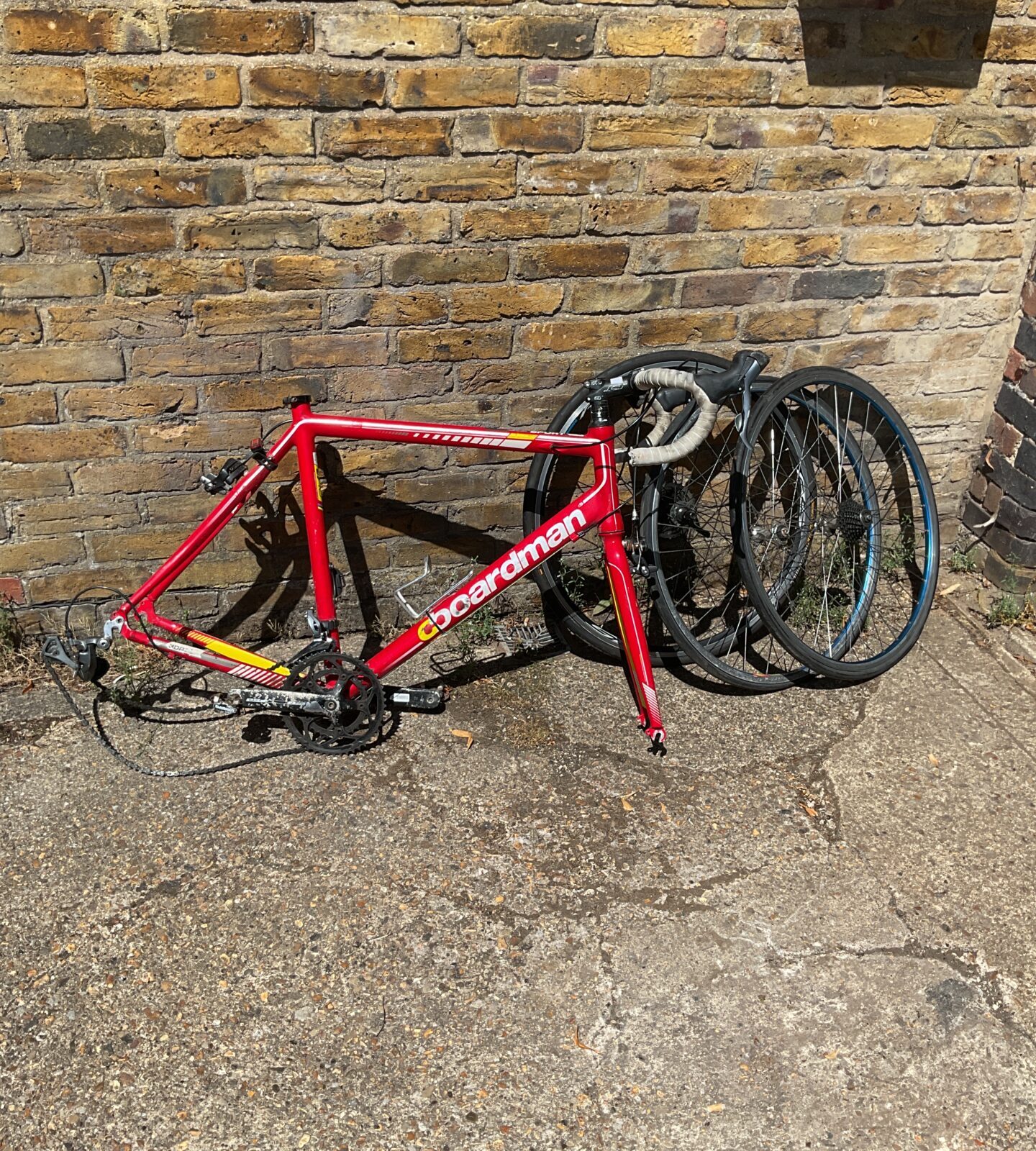 Cboardman dynamic ride concept sport racing bike frame with three wheels
