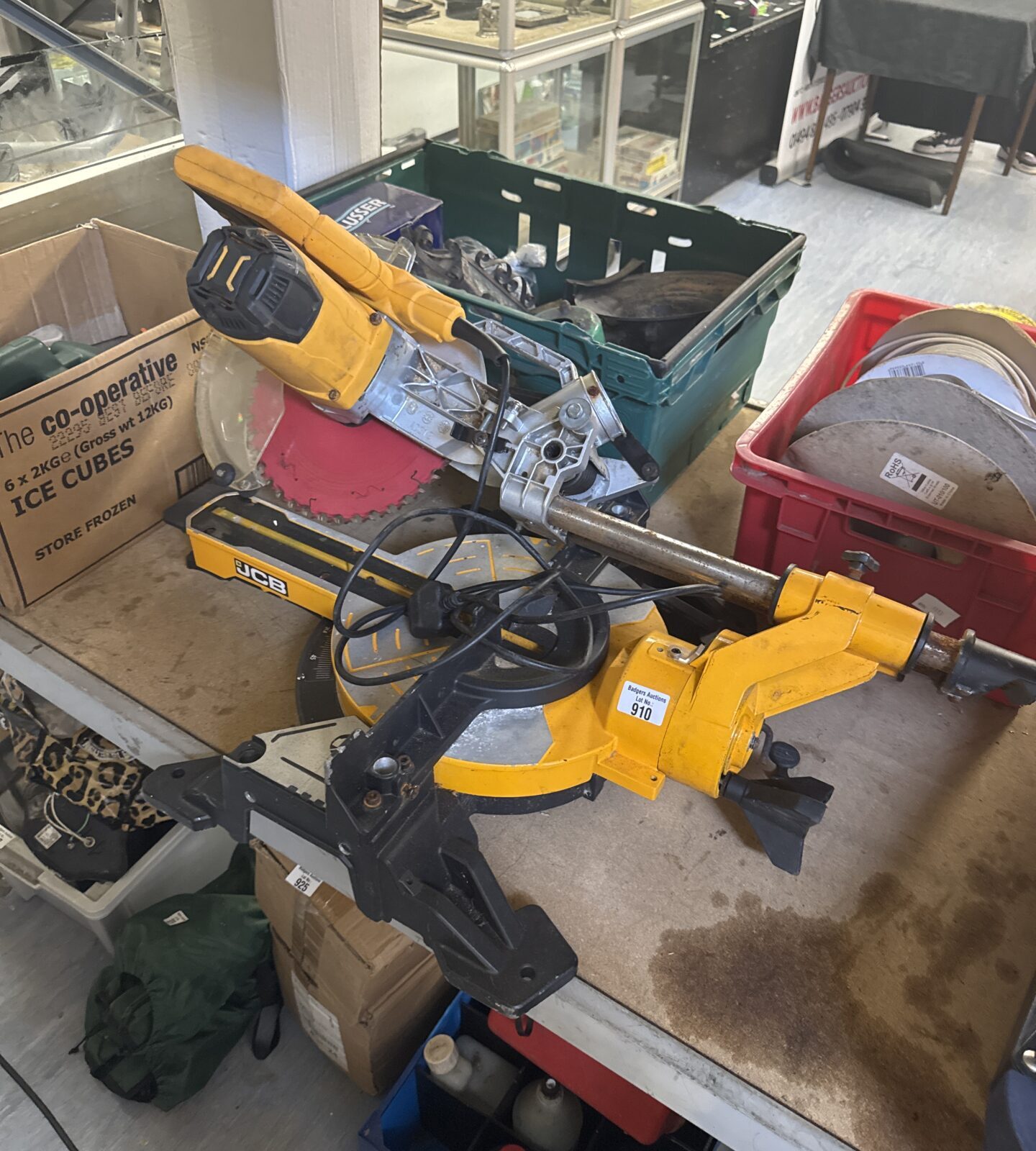 Jcb mitre saw - spares/repairs, powers on / spins but bushes sparking - could do with replacement