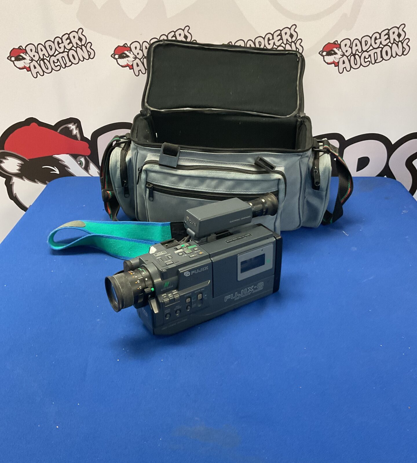 Fujix-8 P600AF camcorder with carry bag