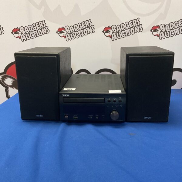 Denon RCD-M38DAB CD receiver and speakers, Hi-Fi system.