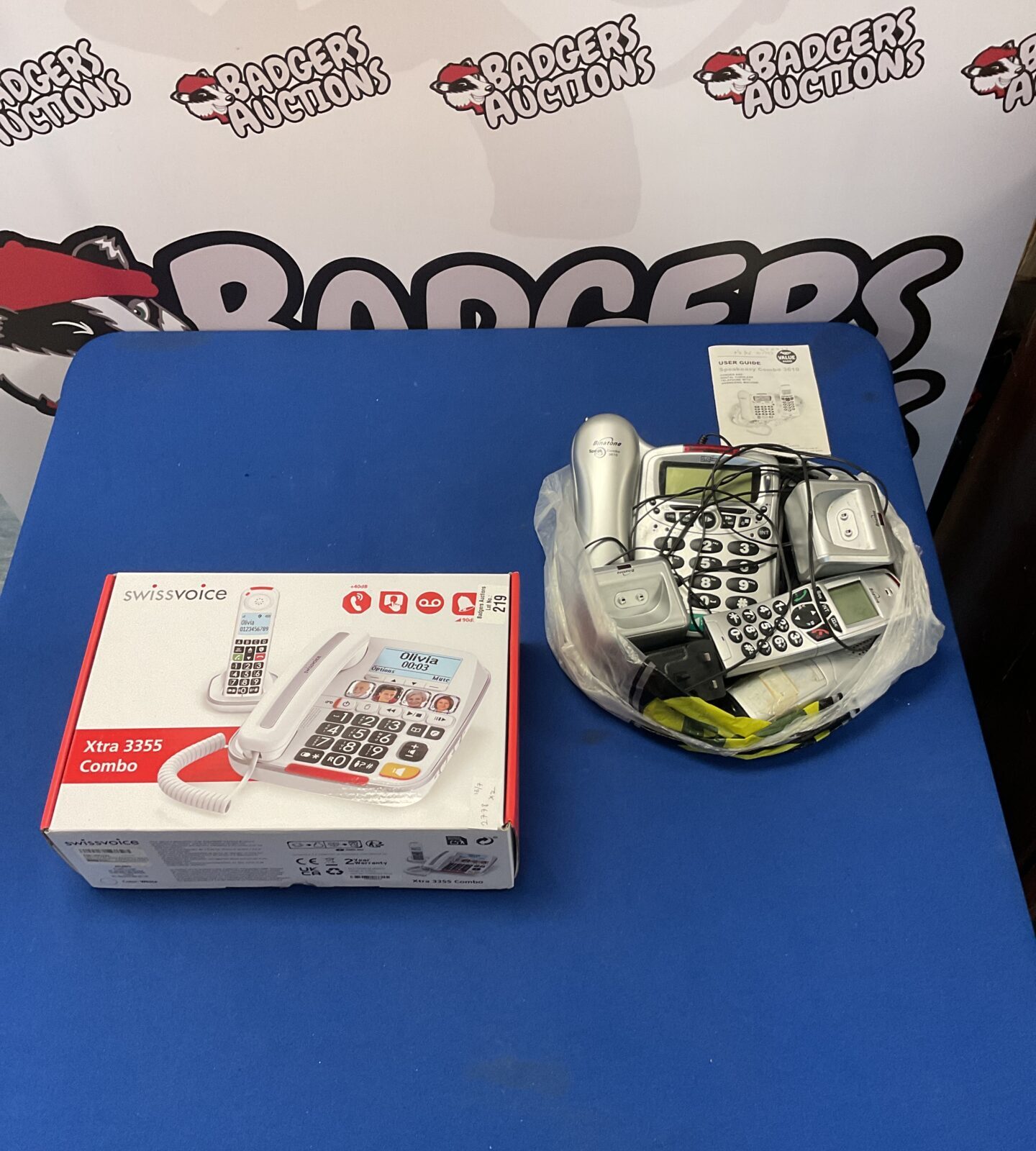 Swissvoice xtra 3355 combo with bag of landline phones