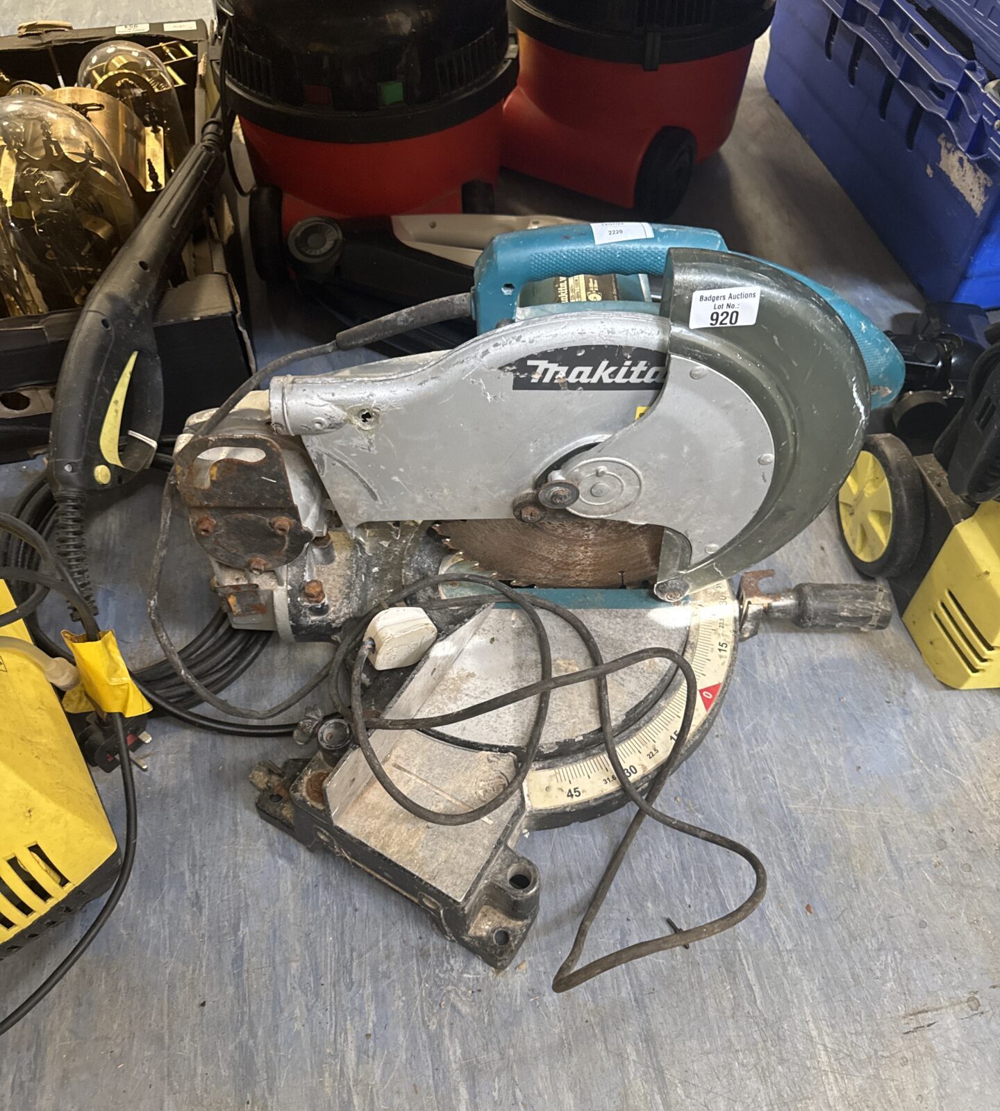 Makita chop saw - powers on