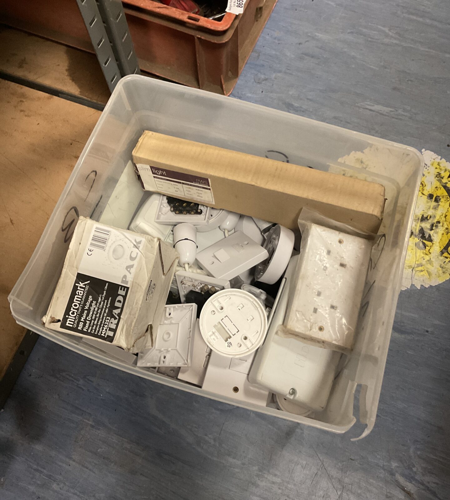 Box of wall sockets & switches