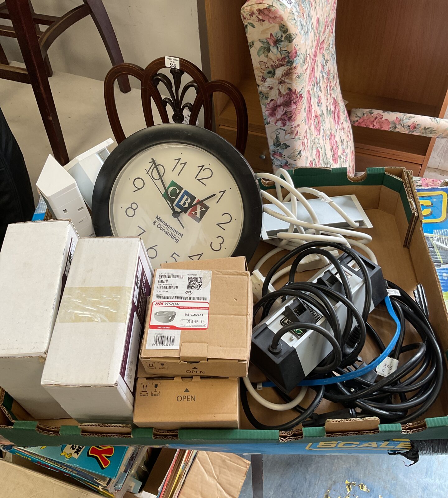 Tray of plug extension sockets, clock & at800 filters