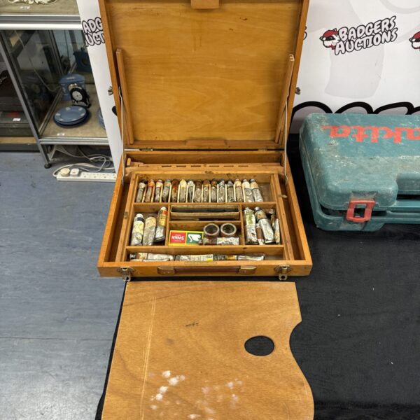 Windsor & newton artists paint box with contents & a Makita cordless drill (untested)
