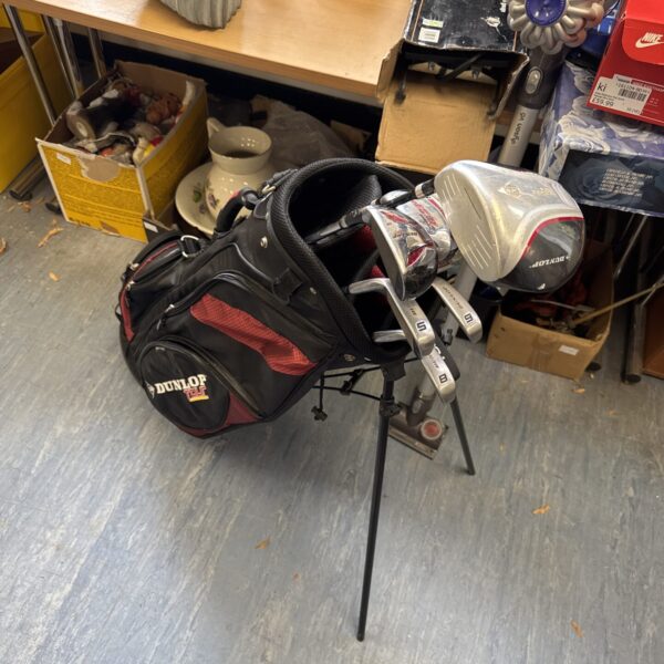 Set of Dunlop tour TP2 golf clubs inc irons, woods & putter